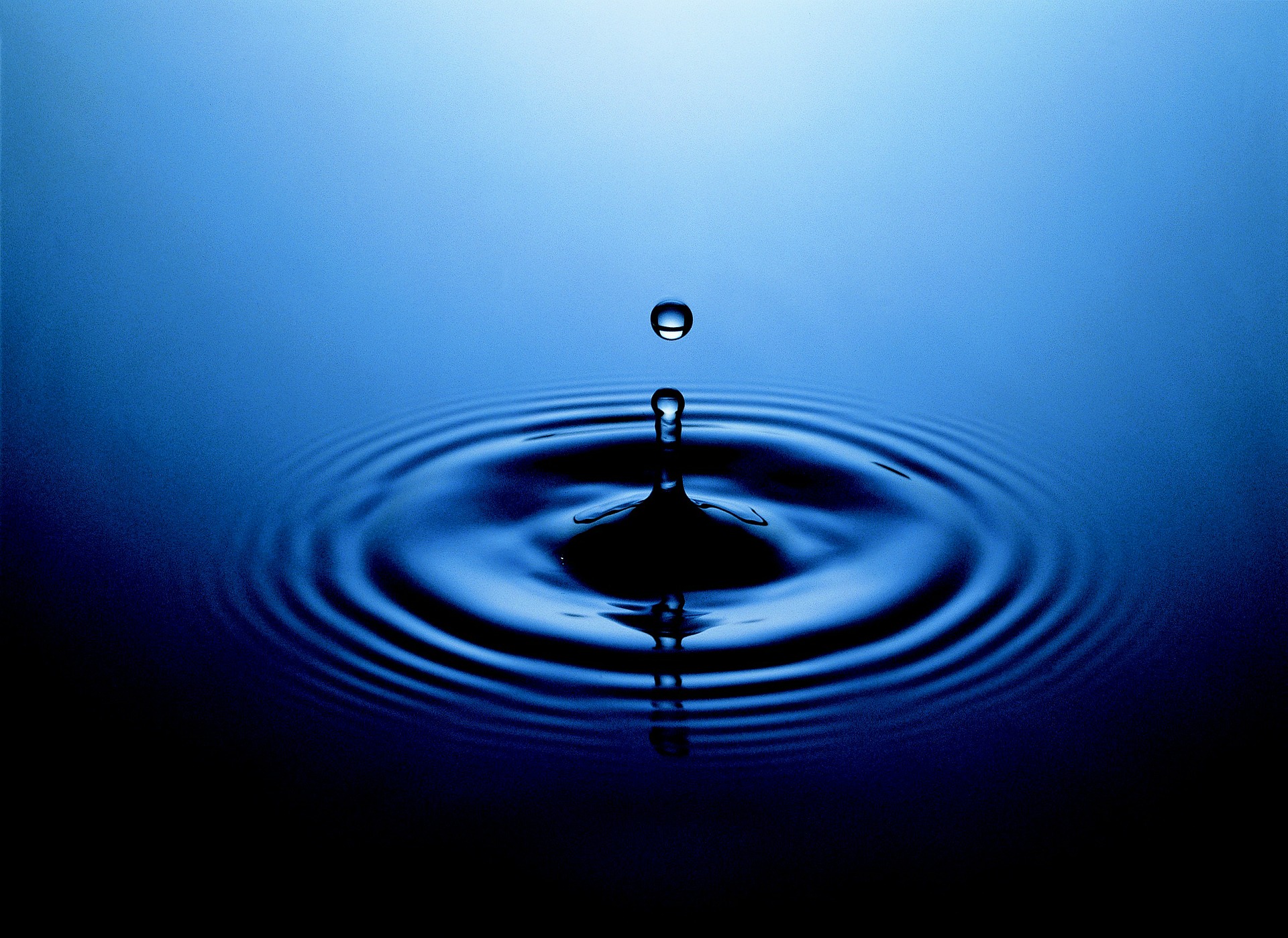 water-90781_1920